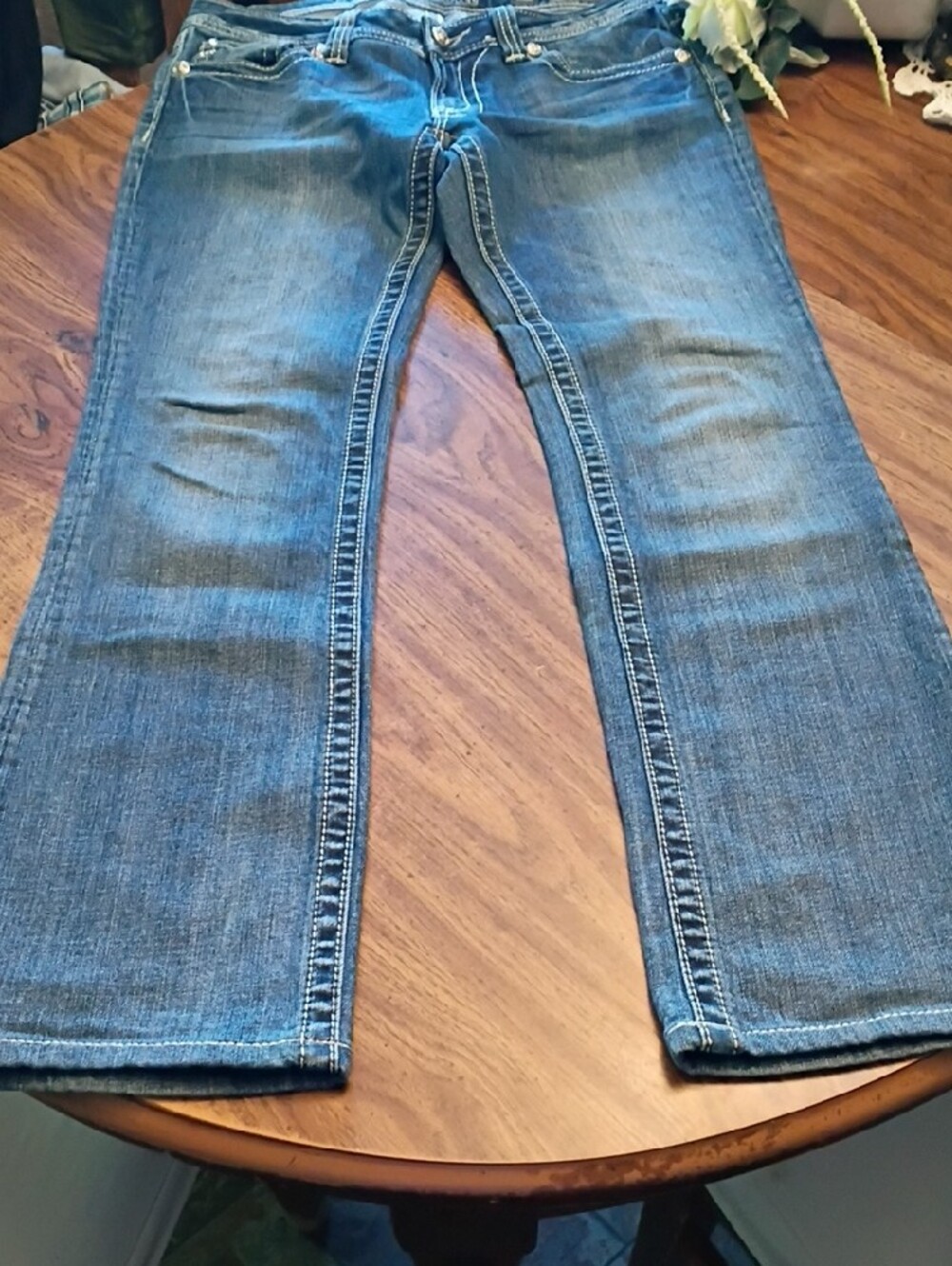 😍Miss Me Mid Blue Straight Leg Jeans with Embroidered Stud Pocket - Picture 12 of 14